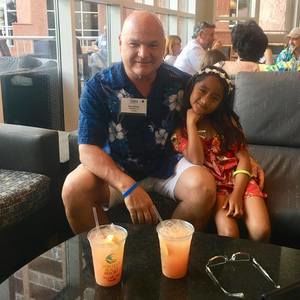 Meet your Posher, Raymond